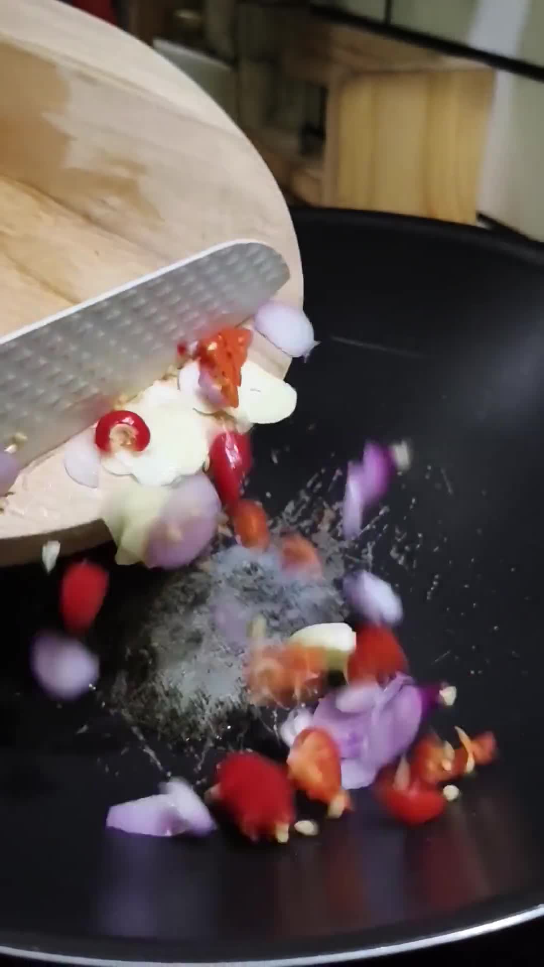 Foto langkah ke 3 dari resep Lengkio Tumis Kecap.