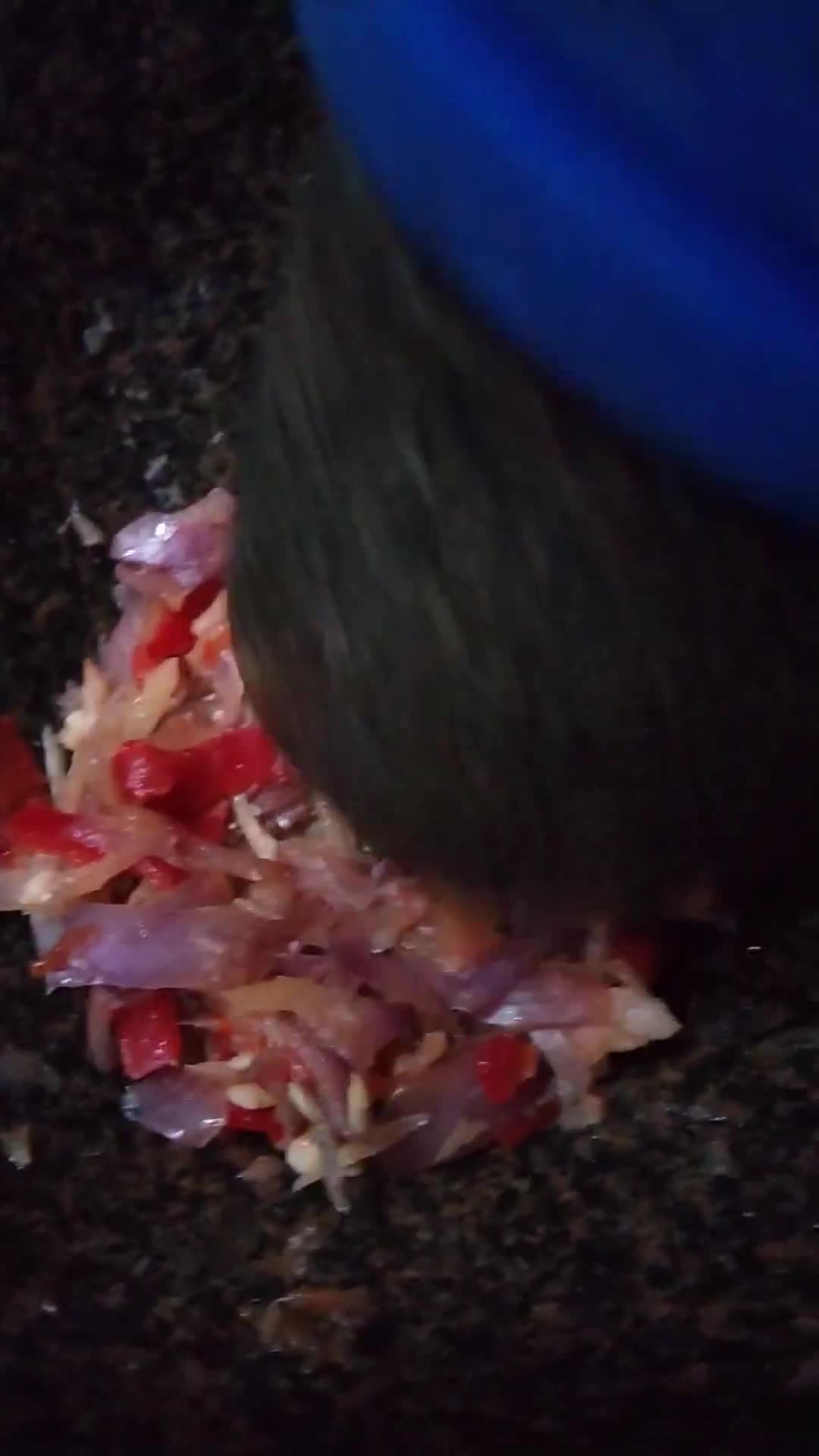 Gambar langkah 1 resipi Kacang botol goreng.