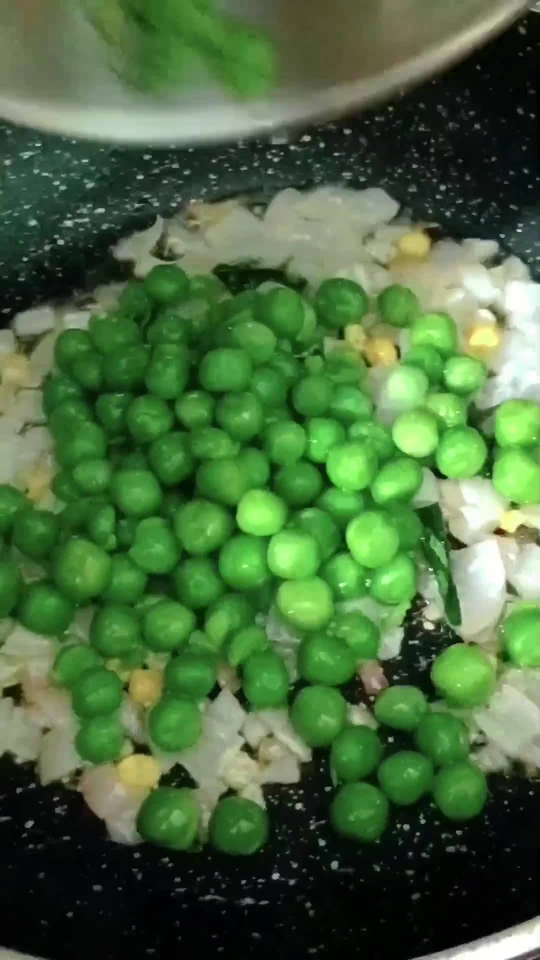 बैम्बिनो सेवई इडली (Bambino sevai Idli recipe in Hindi) रेसिपी चरण 2 फोटो