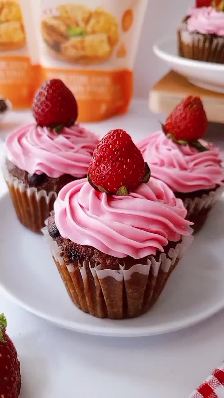 Foto langkah ke 5 dari resep Gluten Free Choco Banana Muffin.