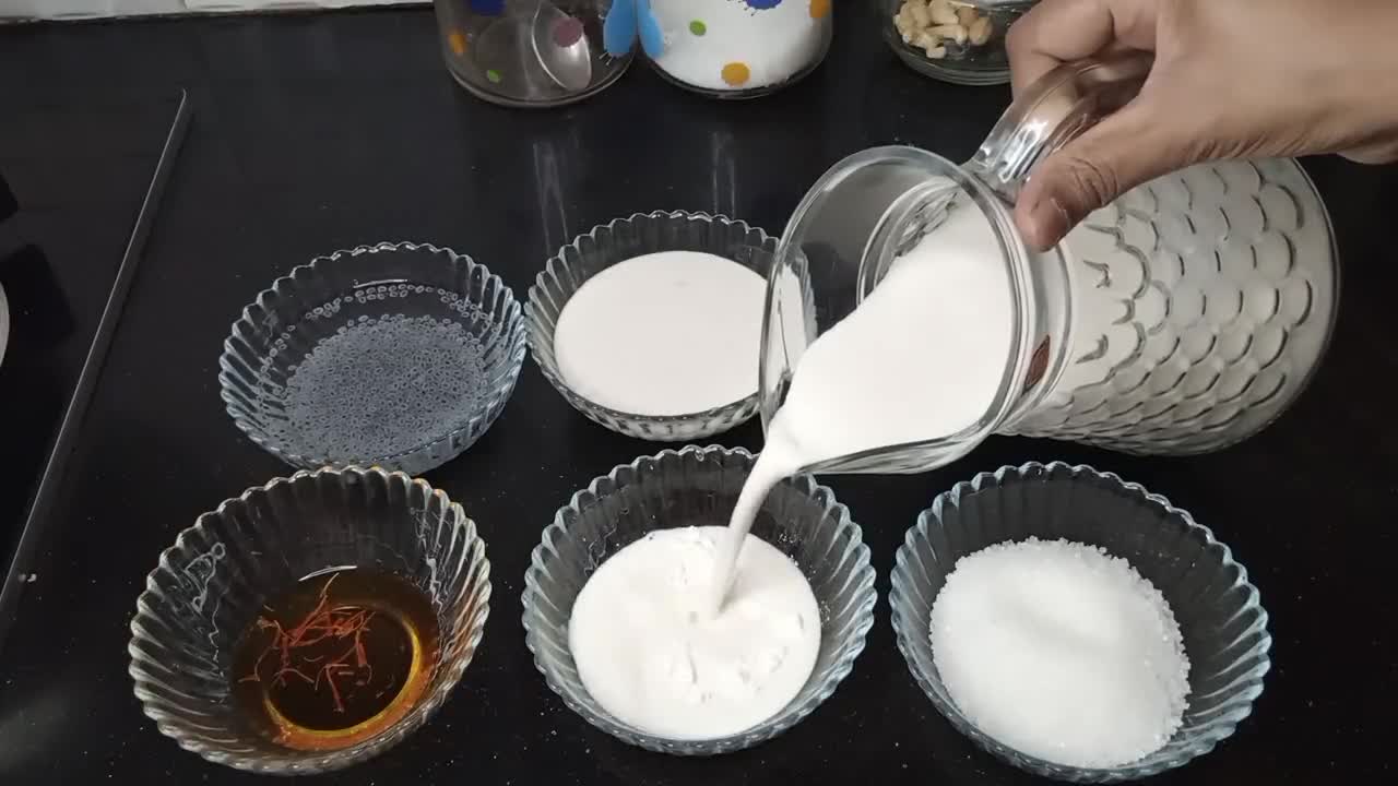 A picture of step 2 of Kesar Badam ka Sarbat.