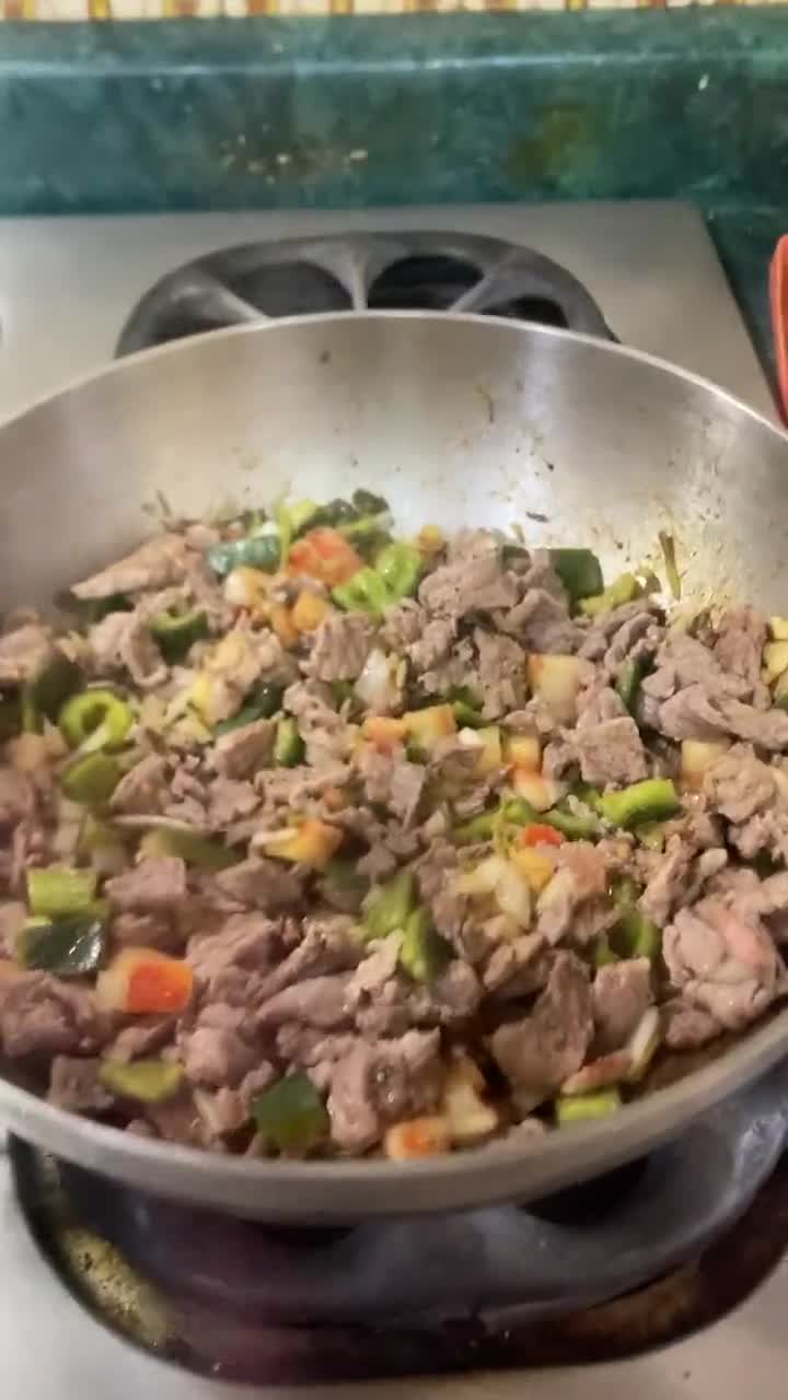 Foto del paso 4 de la receta: *¡Disfruta de una Deliciosa Carne a la Mexicana, con Sabor y Tradición!*