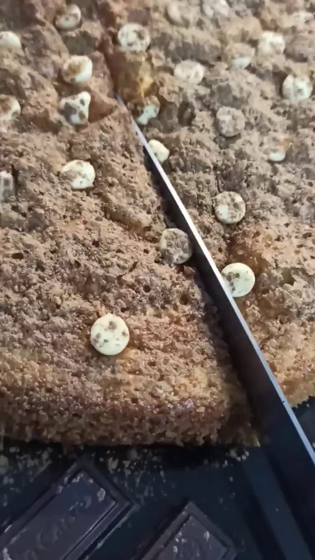 Foto del paso 7 de la receta: Bizcocho jugoso y esponjoso de azafrán 🥧