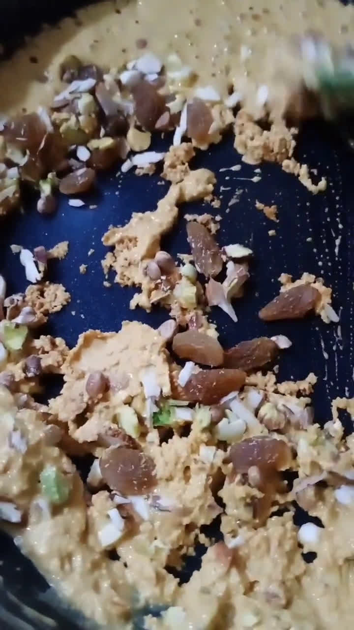बेसन गुजिया (besan gujiya recipe in Hindi) रेसिपी चरण 4 फोटो