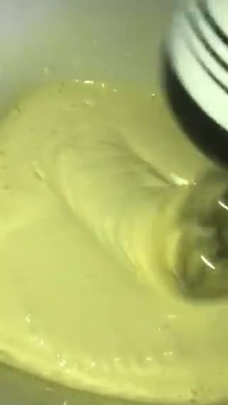 Gambar langkah 2 resipi Kek Susu Mudah dan Sedap.
