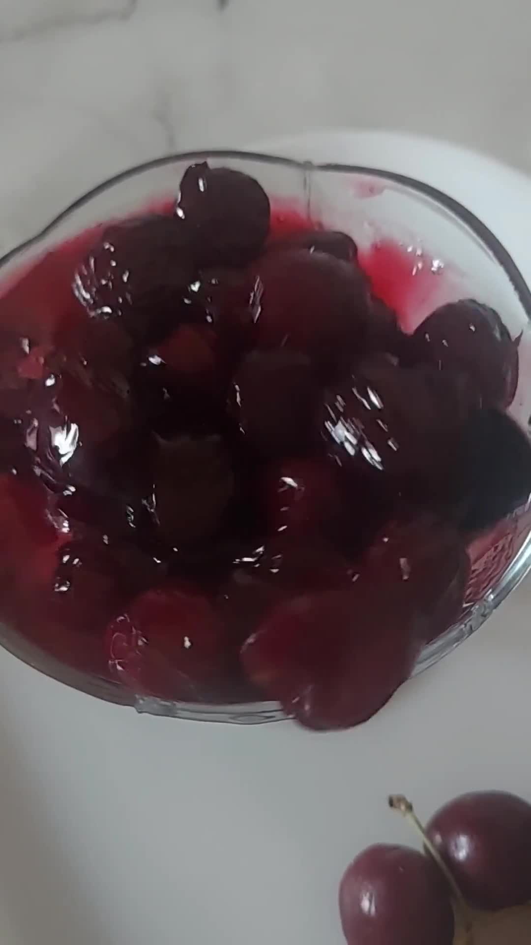 صورة لخطوة 2 من وصفة صوص الكرز بأسهل و أنجح طريقة. لتزيين تشيز كيك و الكيكات