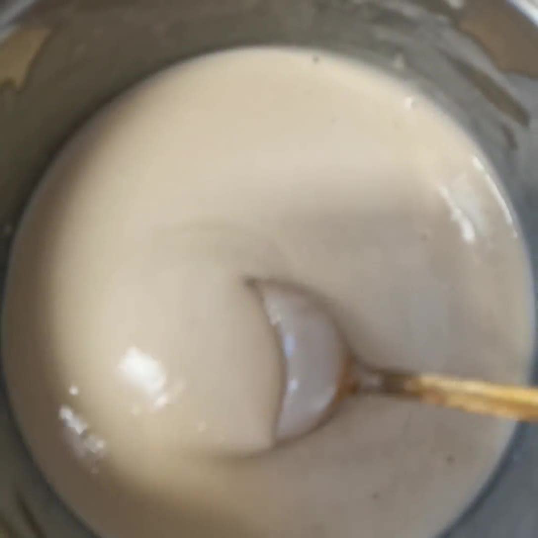 Foto langkah ke 2 dari resep Geprek Pisang Chocochips.