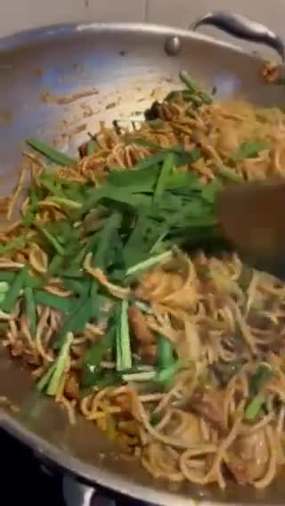 Gambar langkah 3 resipi Mee goreng sedap.