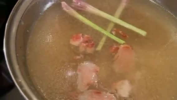 Foto langkah ke 2 dari resep Thai Chicken Soup.