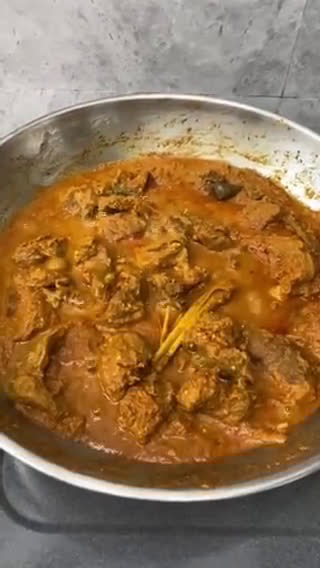 A picture of step 3 of Beef Rendang.
