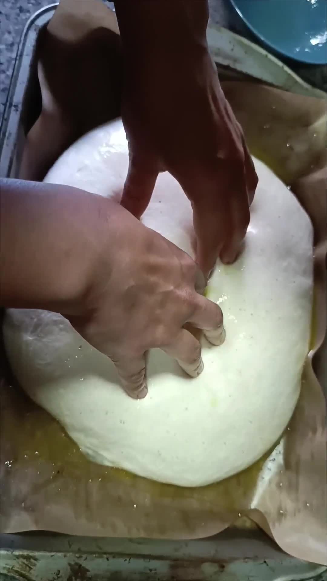 Foto del paso 15 de la receta: Focaccia con masa madre natural