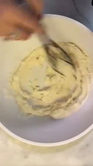 Foto del paso 2 de la receta: Hot cakes de harina de arroz sin gluten y sin azúcar