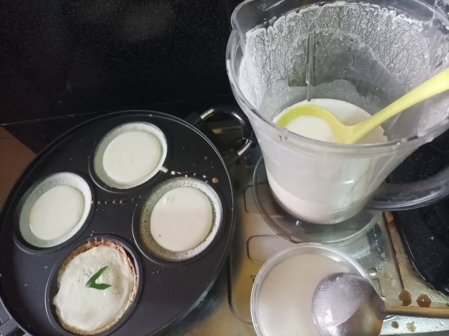 Foto langkah ke 4 dari resep Serabi Solo.