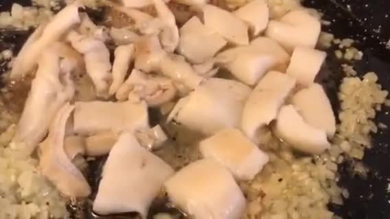 Foto del paso 7 de la receta: Fideuà de sepia, cigalitas y gambas peladas