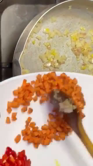 A picture of step 2 of Title:Chicken pancake wrap.