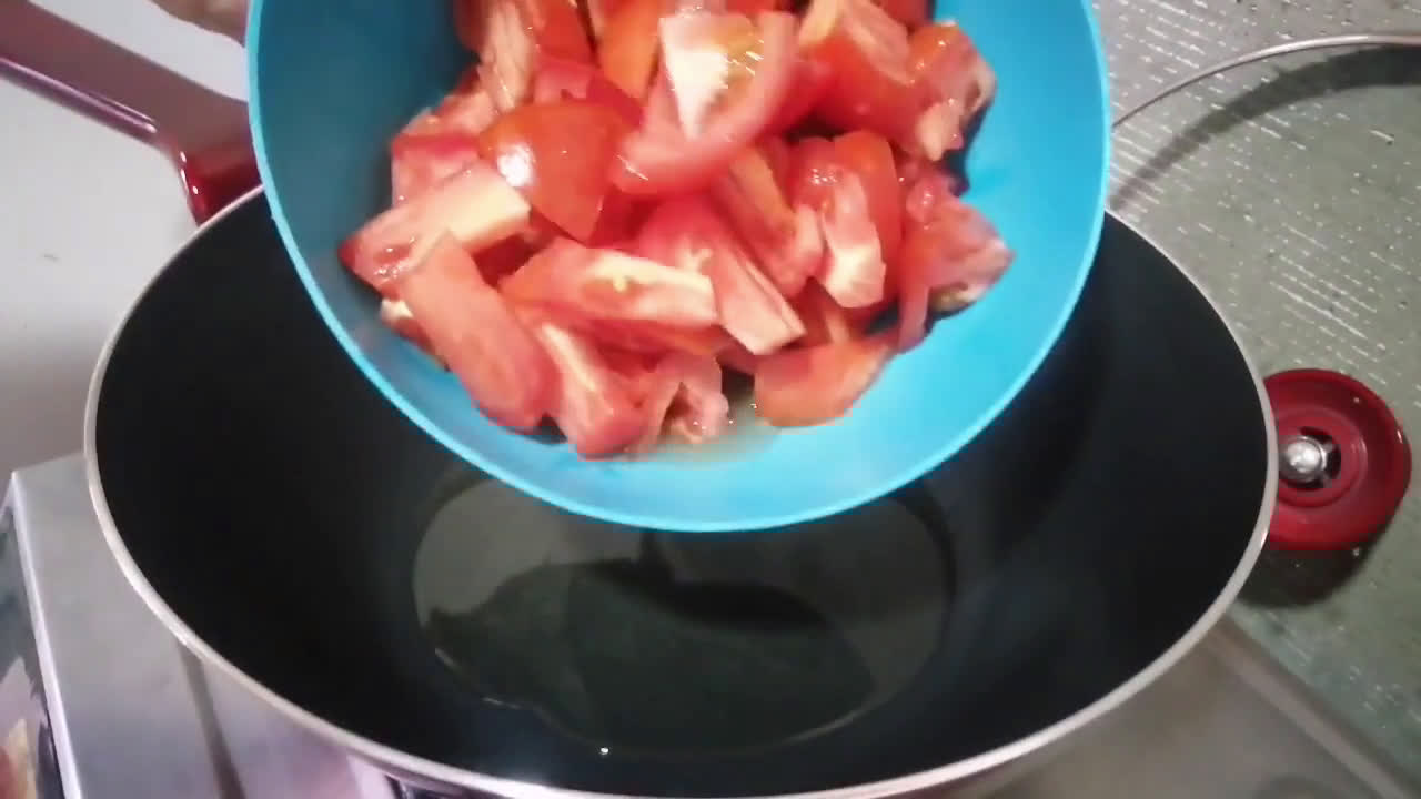 Foto del paso 6 de la receta: Pollo 🐔 con tornillo 🔩 (pasta)