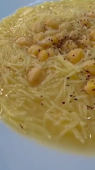 Foto del paso 6 de la receta: Sopa de cocido madrileño con garbanzos, comino y hierbabuena