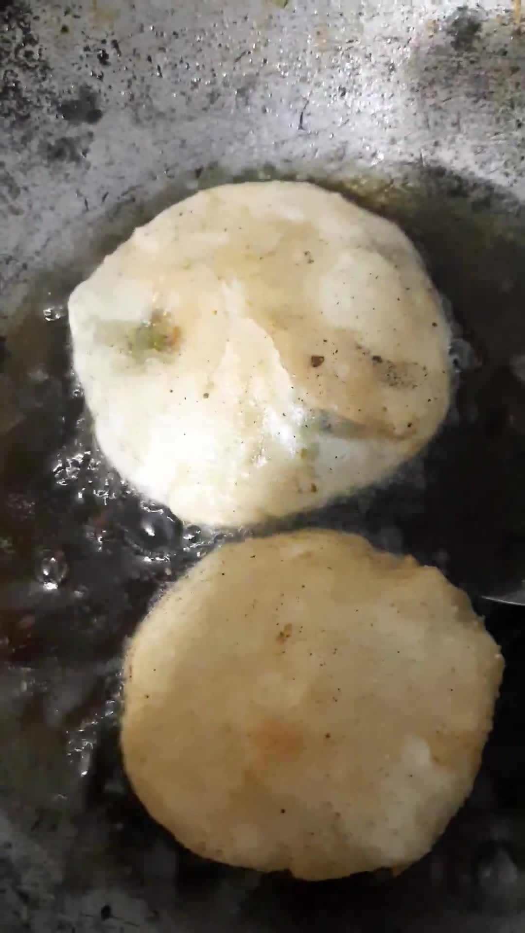 मटर कचौड़ी (Matar kachori recipe in hindi) रेसिपी चरण 7 फोटो