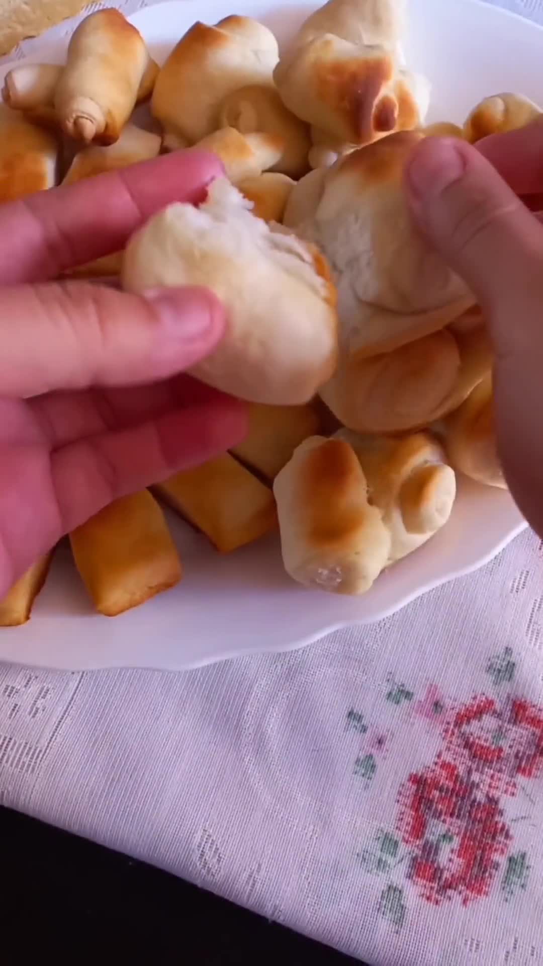 Foto del paso 8 de la receta: Cremona y Cuernitos (Súper Fácil)🥳