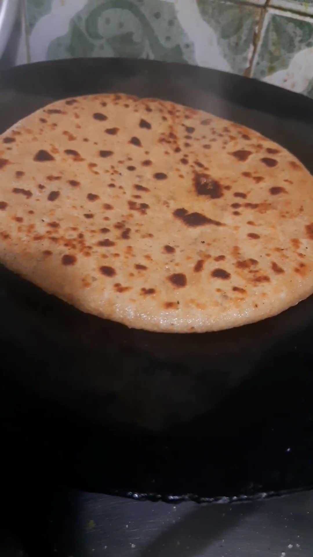 खुरचन के पराठे(khurchan ke parathe recipe in hindi) रेसिपी चरण 4 फोटो