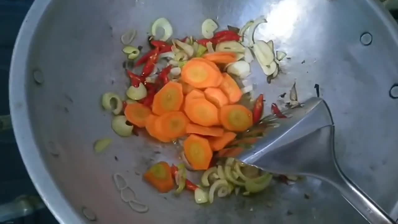 Foto langkah ke 2 dari resep 17.Tumis sawi putih dan bakso.