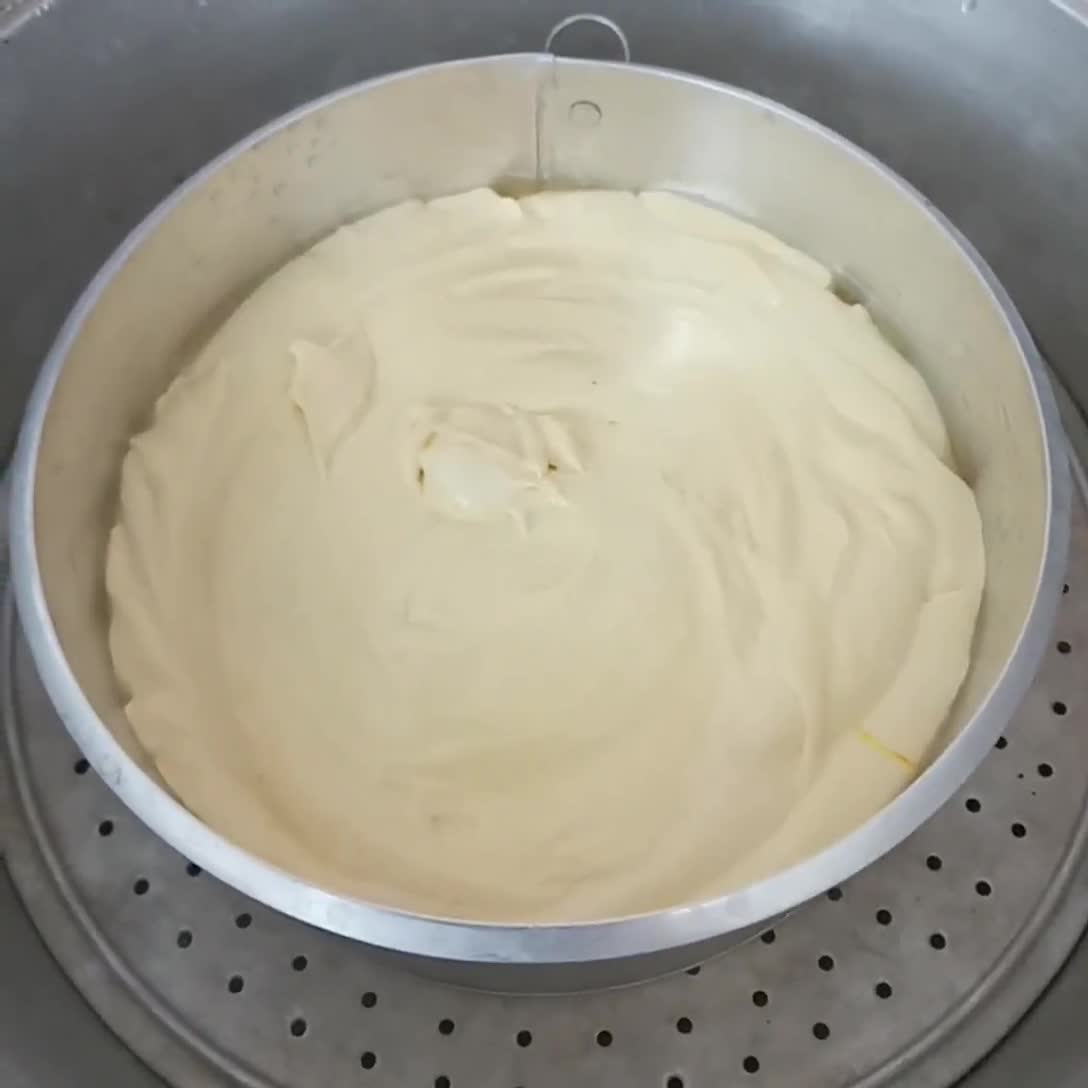 Foto langkah ke 4 dari resep Bolu Kukus Mangga.