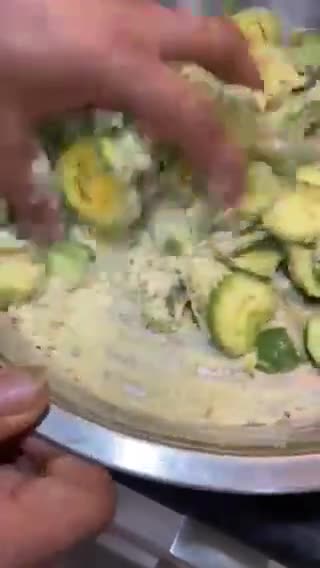 कुरकुरे परवल परवल का भजिया(kurkure parwal / parwal ki bhajiya recipe in hind) रेसिपी चरण 3 फोटो