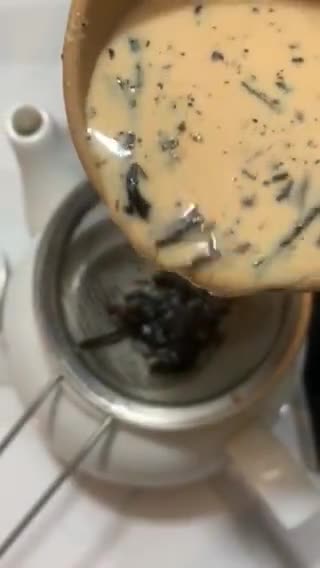 Foto langkah ke 4 dari resep Roasted Milk Tea.