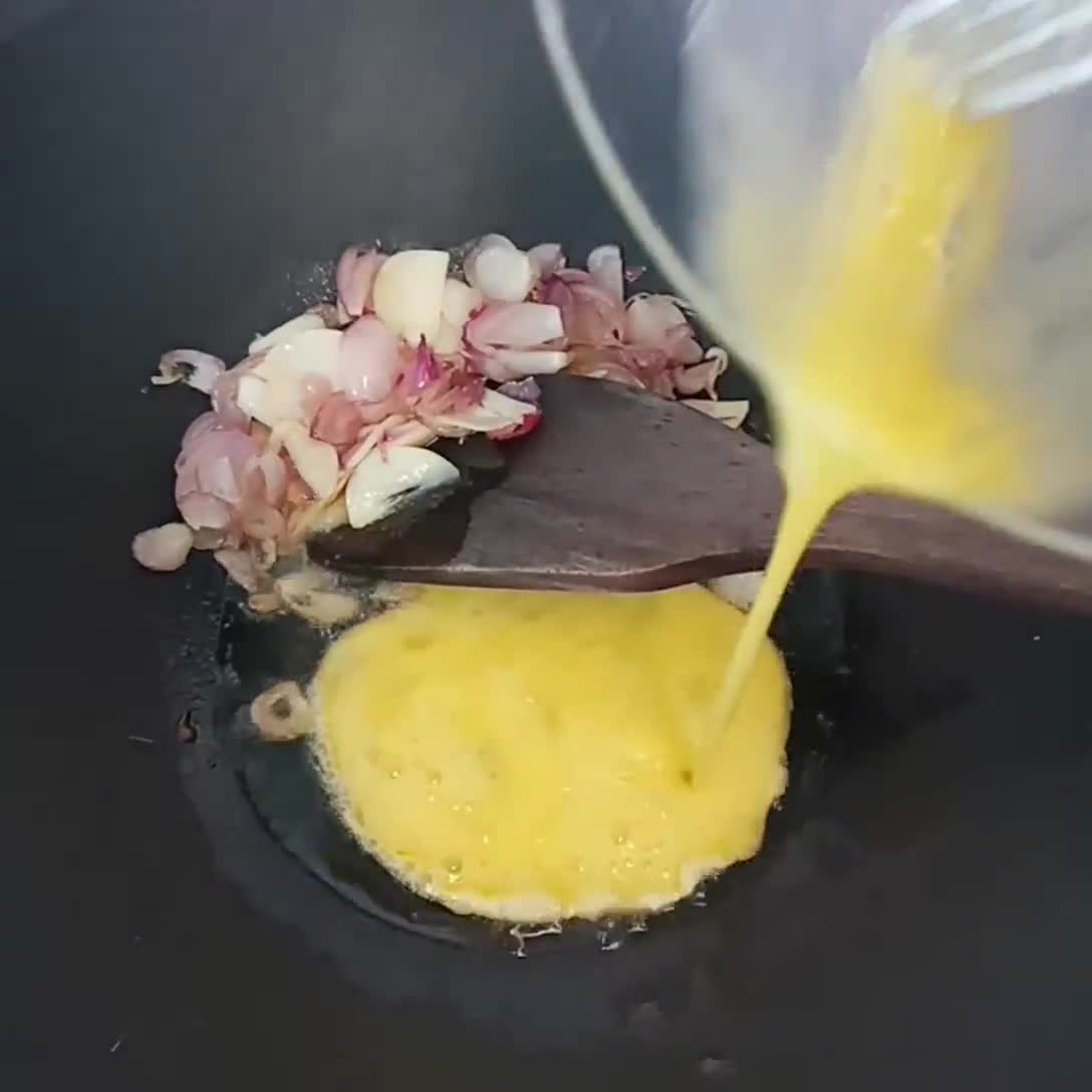 Foto langkah ke 1 dari resep Tumis Sawi Tauge Telur Puyuh.