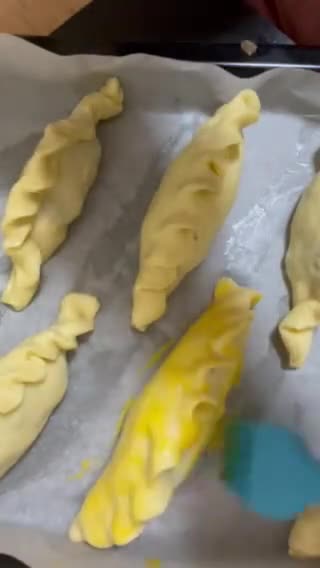 Foto langkah ke 6 dari resep Kibinai / Pastel Eropa / Lithuanian Meat Pie.