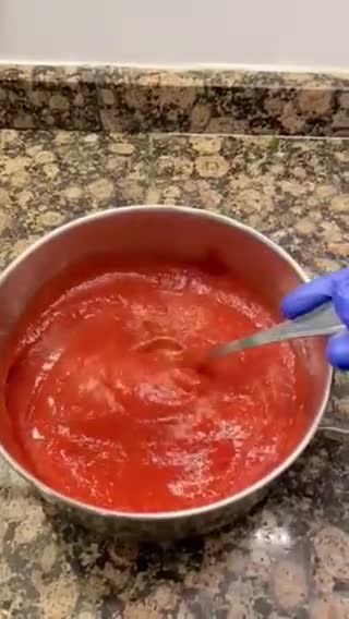 Foto del paso 6 de la receta: Crema de fresas para rellenos