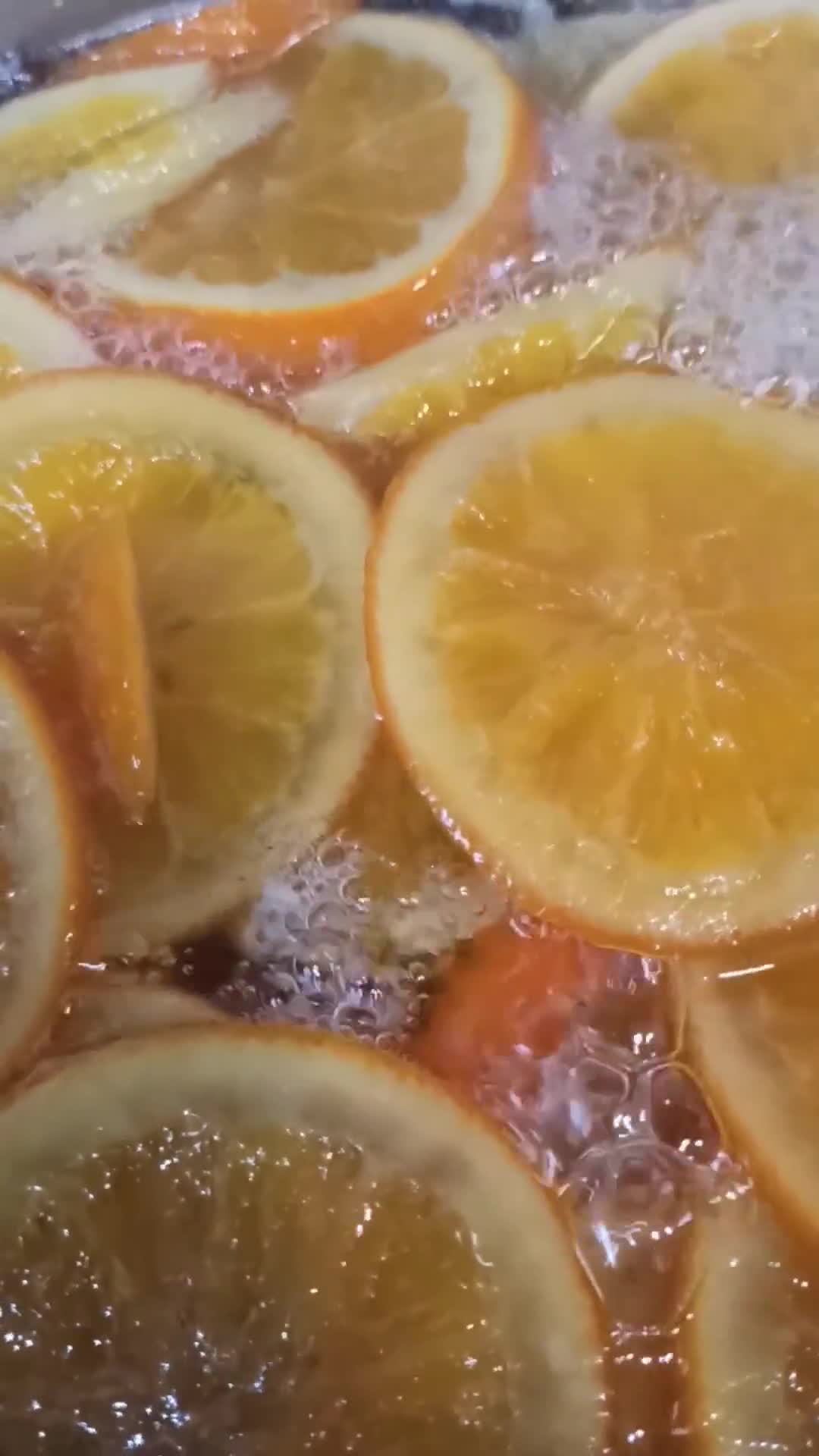 Foto del paso 3 de la receta: Naranjas confitadas con chocolate 🍫🍊