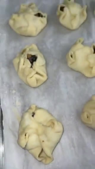 Foto del paso 4 de la receta: Saquitos de hojaldre rellenos