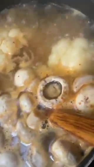 Une image de l'étape 4 de 🪵Velouté 🪔🍂chou fleur🌶️ champignons noisettes🌰.