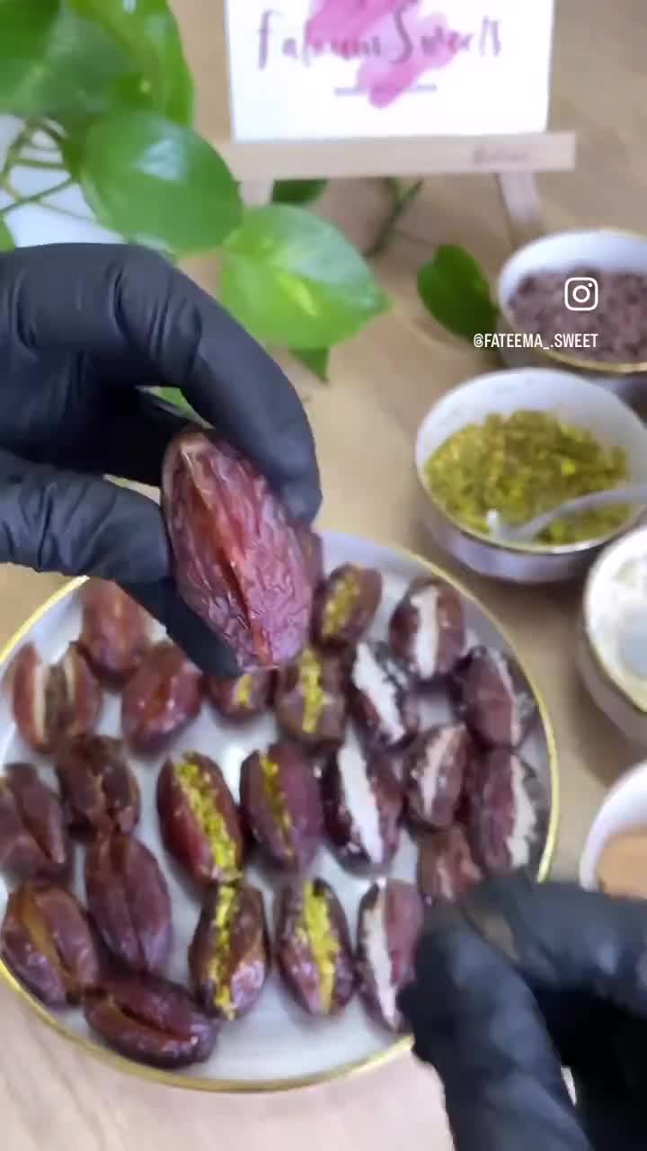 صورة لخطوة 3 من وصفة تمر محشي