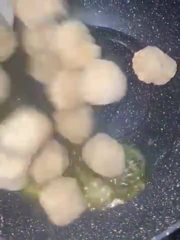 صورة لخطوة 1 من وصفة كرات كفته الدجاج بالكريمه