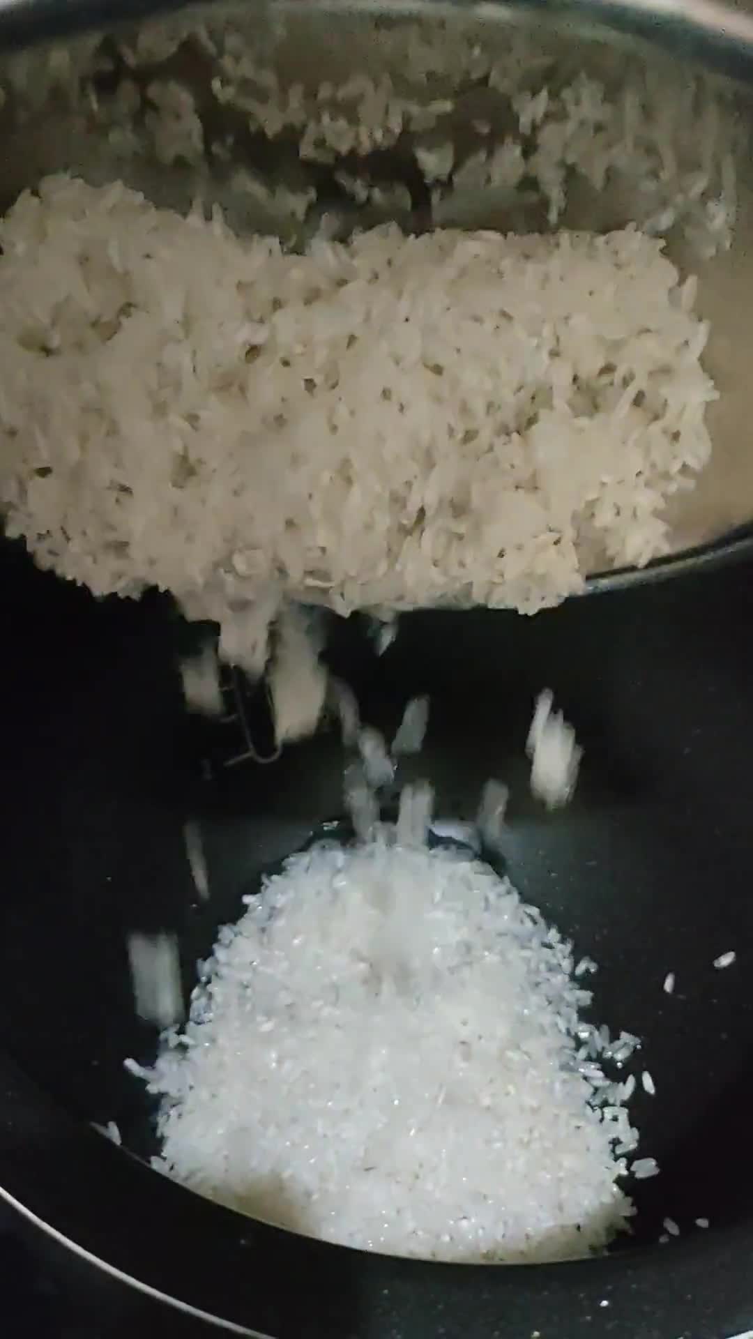 Foto langkah ke 2 dari resep Nasi Liwet Sederhana.