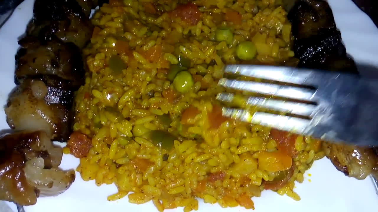 صورة لخطوة 6 من وصفة أرز بالخضار إكسبرس