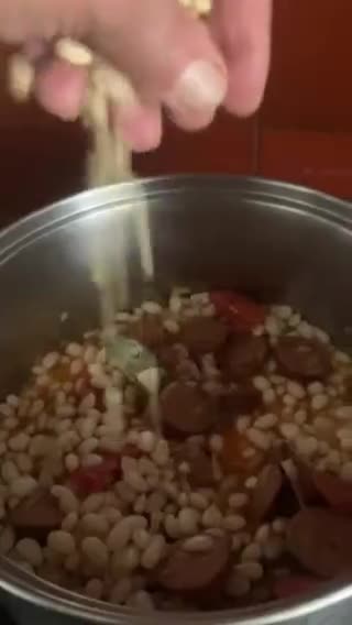 Foto del paso 10 de la receta: Mongetes de Girona con chorizo, en 10’