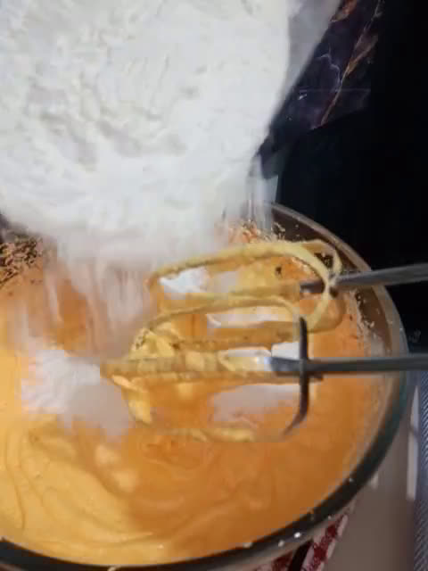 Gambar langkah 2 resipi Kek Oren Sedap.