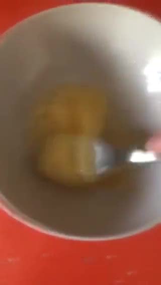 Foto del paso 2 de la receta: Desayuno con tortilla francesa y pechuga de pavo
