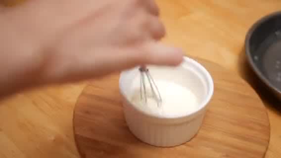 Foto langkah ke 2 dari resep Cheese Cream Pudding Mousse (Cookpad Birthday Edition).