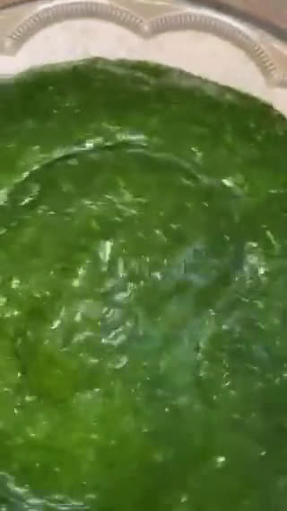 صورة لخطوة 1 من وصفة ملوخيه يمنيه مع الطماطم لذيذه جدا مع سر الوصفه 👌🇾🇪