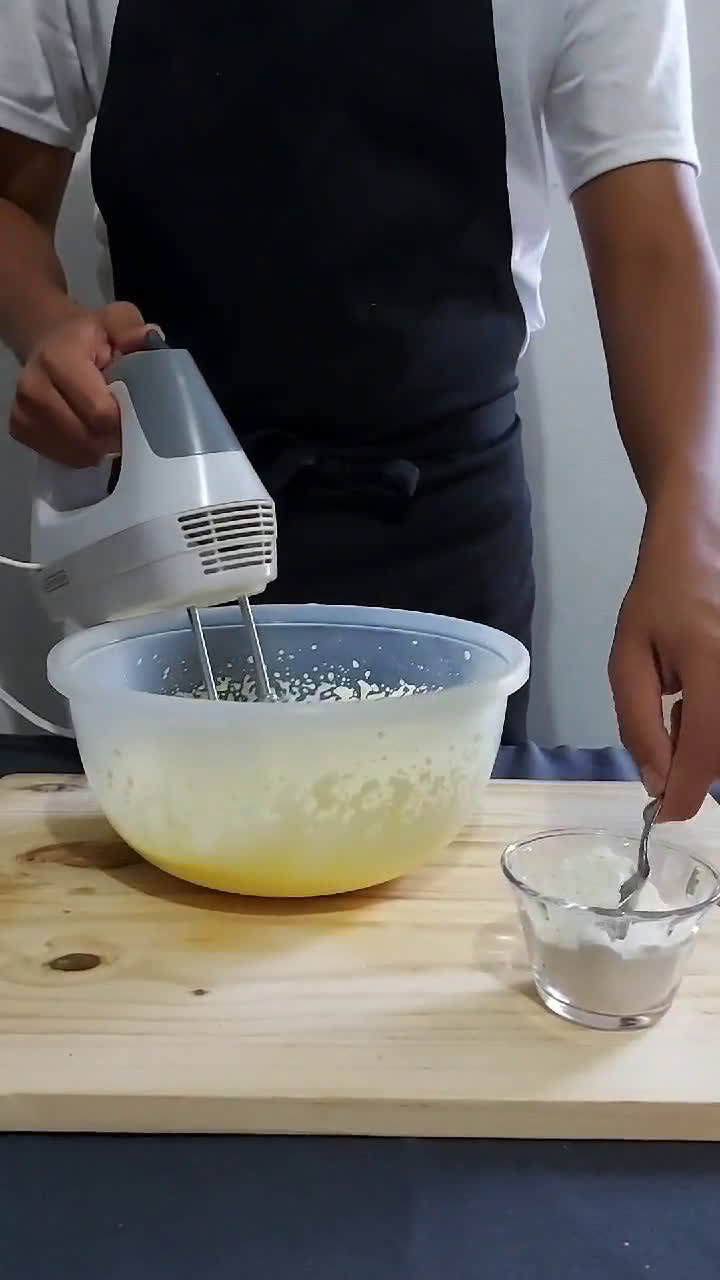 Foto del paso 2 de la receta: Jelly roll de crema de limón