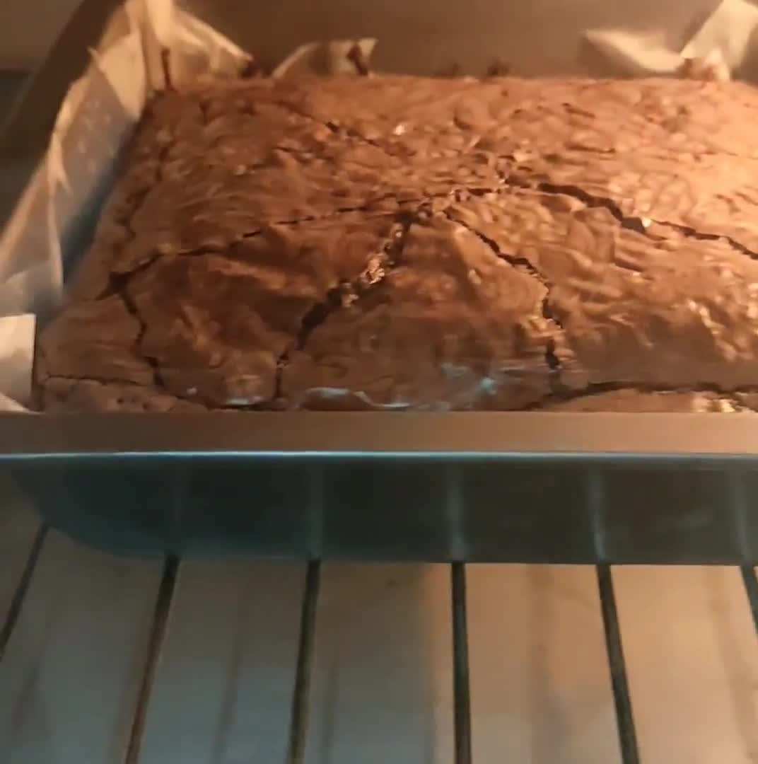 A picture of step 5 of Nutella Swirl Fudge Brownie.