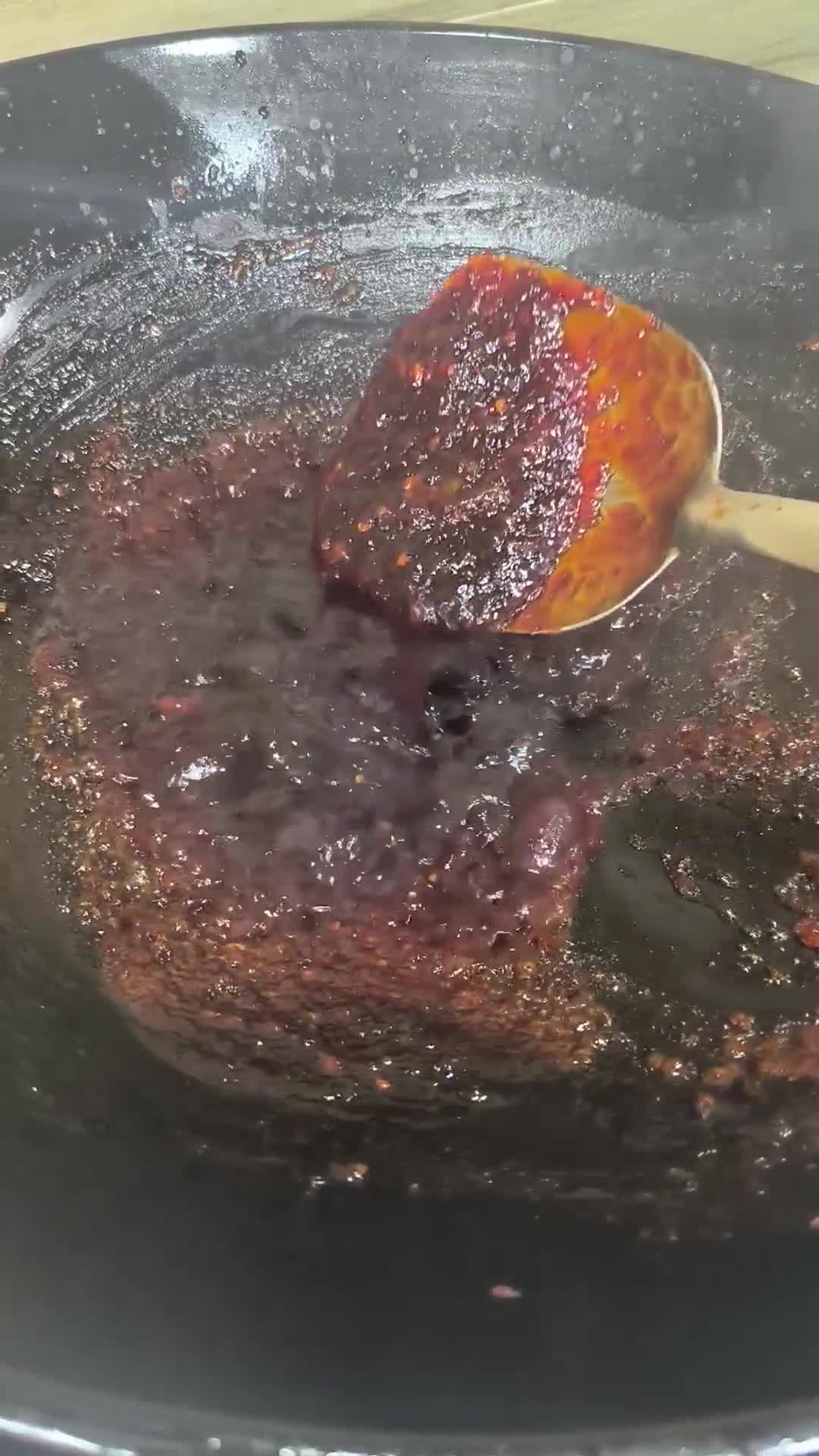 Gambar langkah 3 resipi Sambal goreng jawa kering.