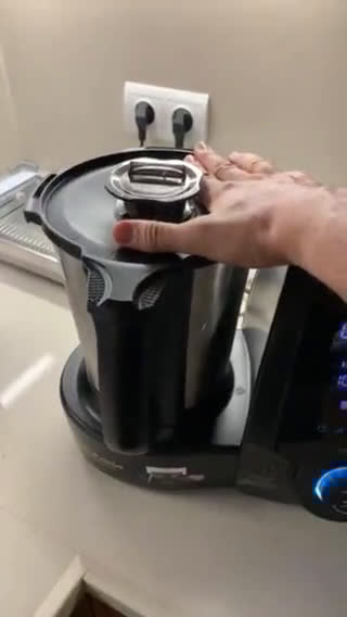 Foto del paso 3 de la receta: Salmorejo con Mambo