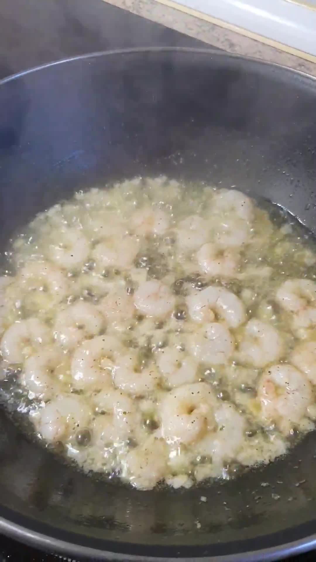 Foto del paso 1 de la receta: Alcachofas con gambas al ajillo