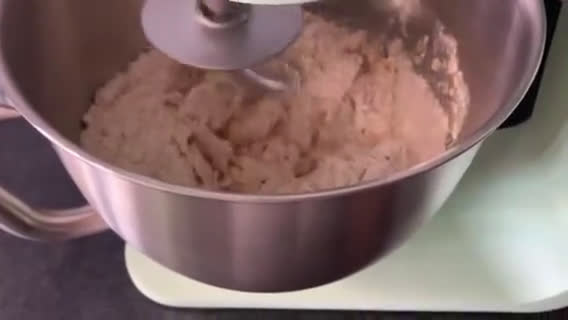 Foto del paso 1 de la receta: Barras de pan de aceitunas
