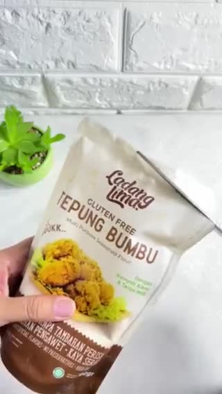 Foto langkah ke 2 dari resep Jamur Enoki Crispy.